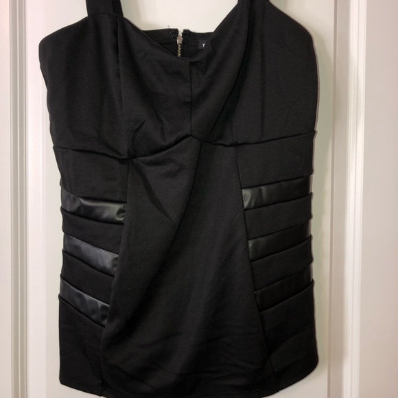 Torrid Black with faux leather tanktop size 0 - Picture 2 of 4